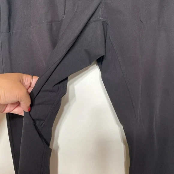 Lululemon Men’s Jogger Size Large in Black - Picture 8 of 16